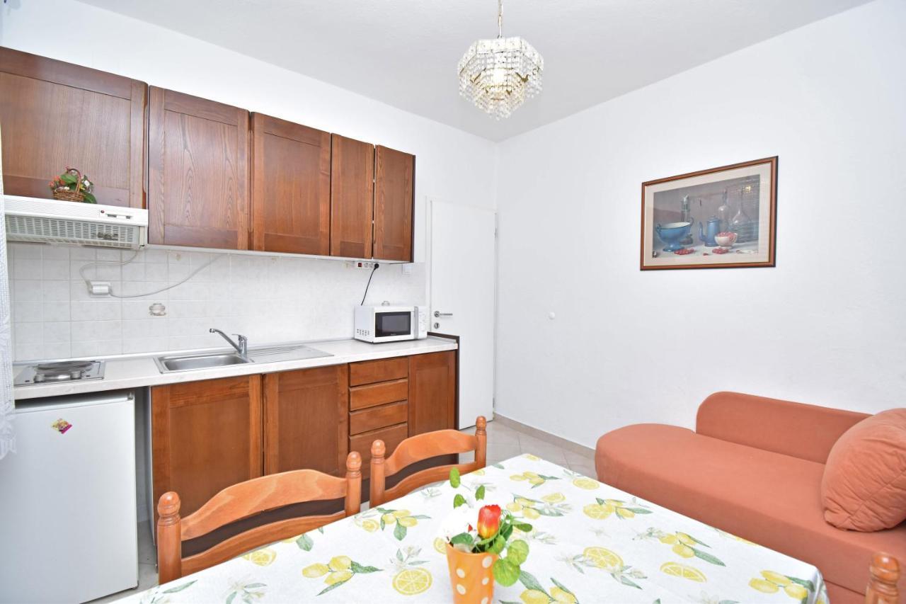 Jordan Apartments Tučepi Buitenkant foto