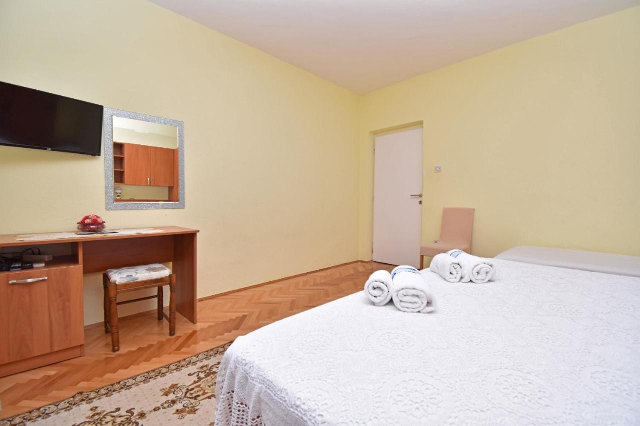 Jordan Apartments Tučepi Buitenkant foto